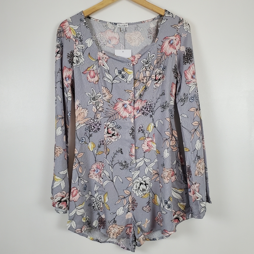 Lovefire romper NWT bell sleeved grey floral print - Picture 2 of 7